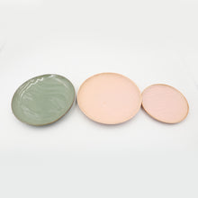 Load image into Gallery viewer, Delicate ceramic dish