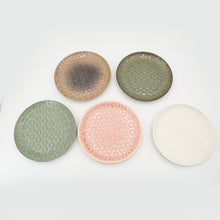 Load image into Gallery viewer, Delicate ceramic dish